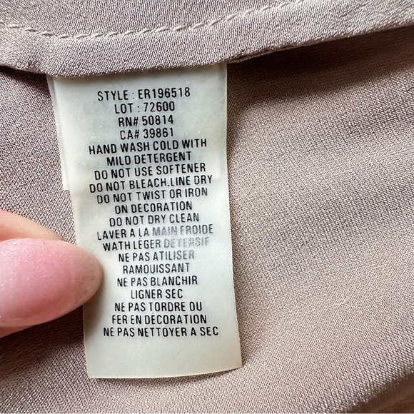 Ellie Tahari Silk Embellished Champagne/ Gold Color Top W/ Black Velvet & Lace M - Picture 15 of 15